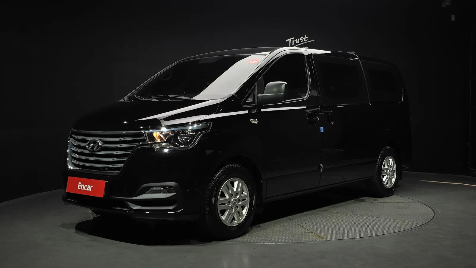 Hyundai Starex