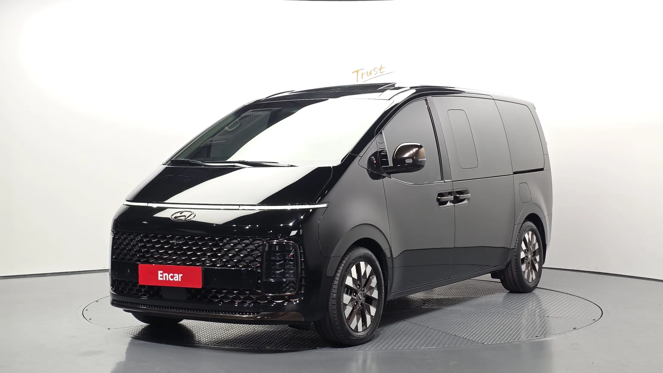 Hyundai Staria Lounge