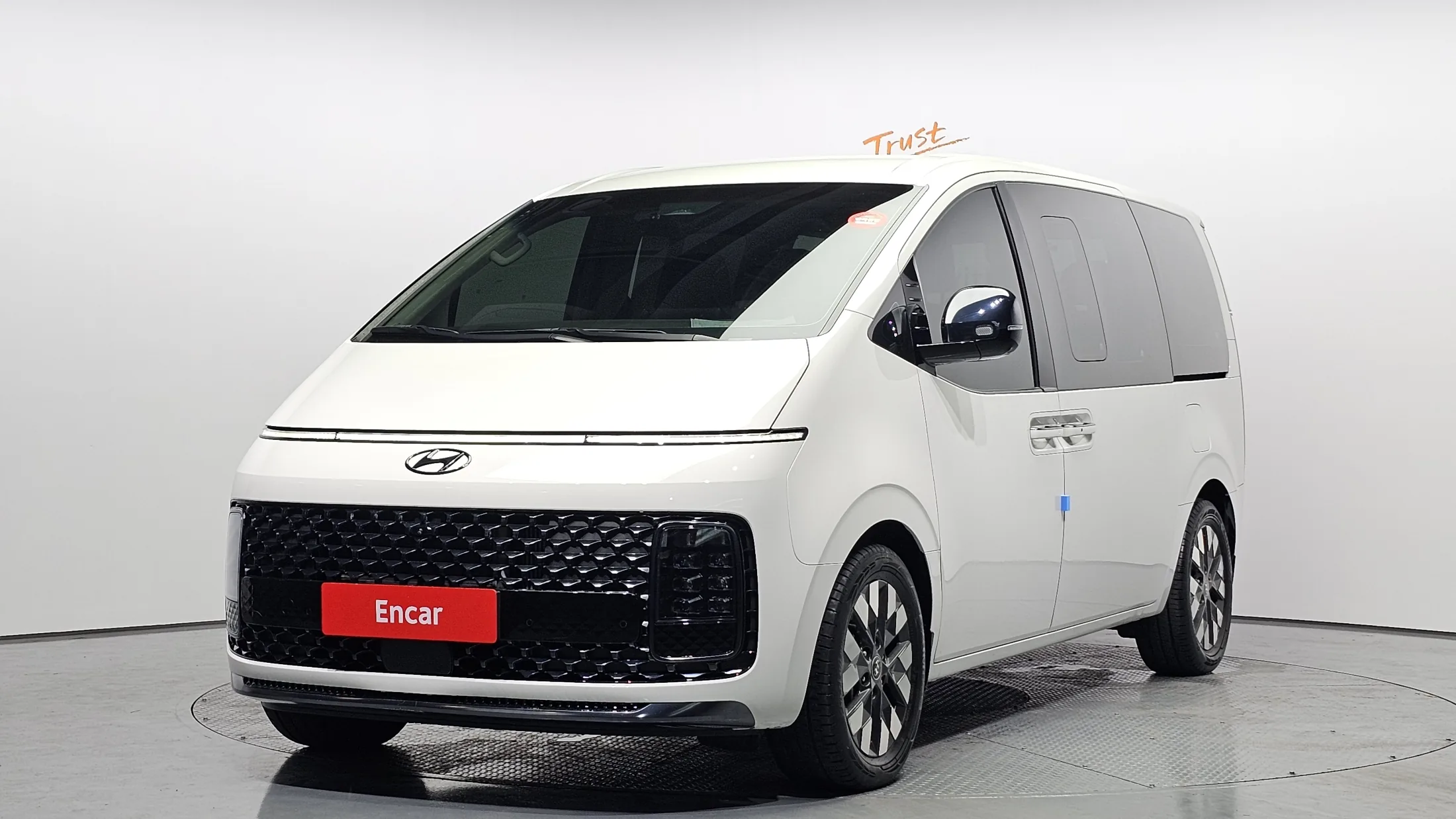 Hyundai Staria Lounge