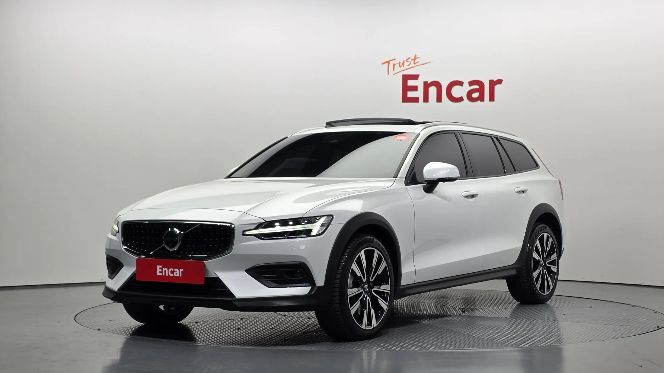 Volvo V60 Cross Country 2nd generation B5 Ultimate
