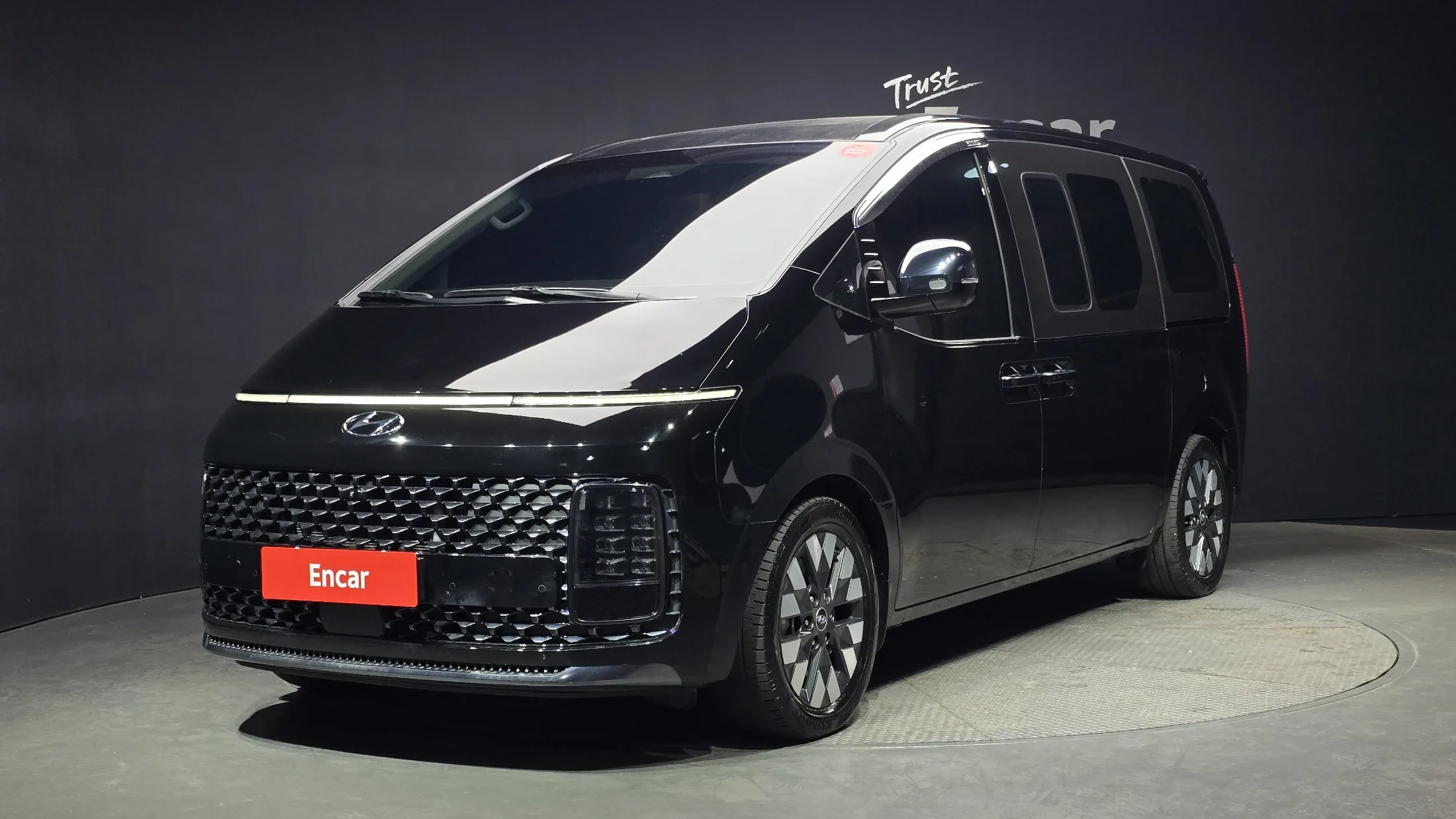 Hyundai Staria Lounge