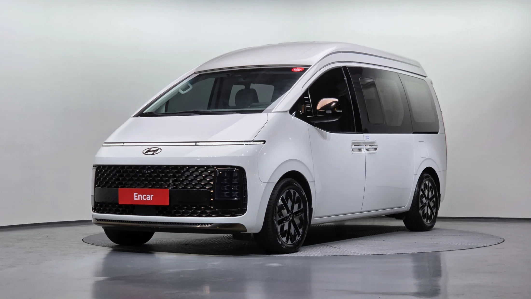 Hyundai Staria Lounge