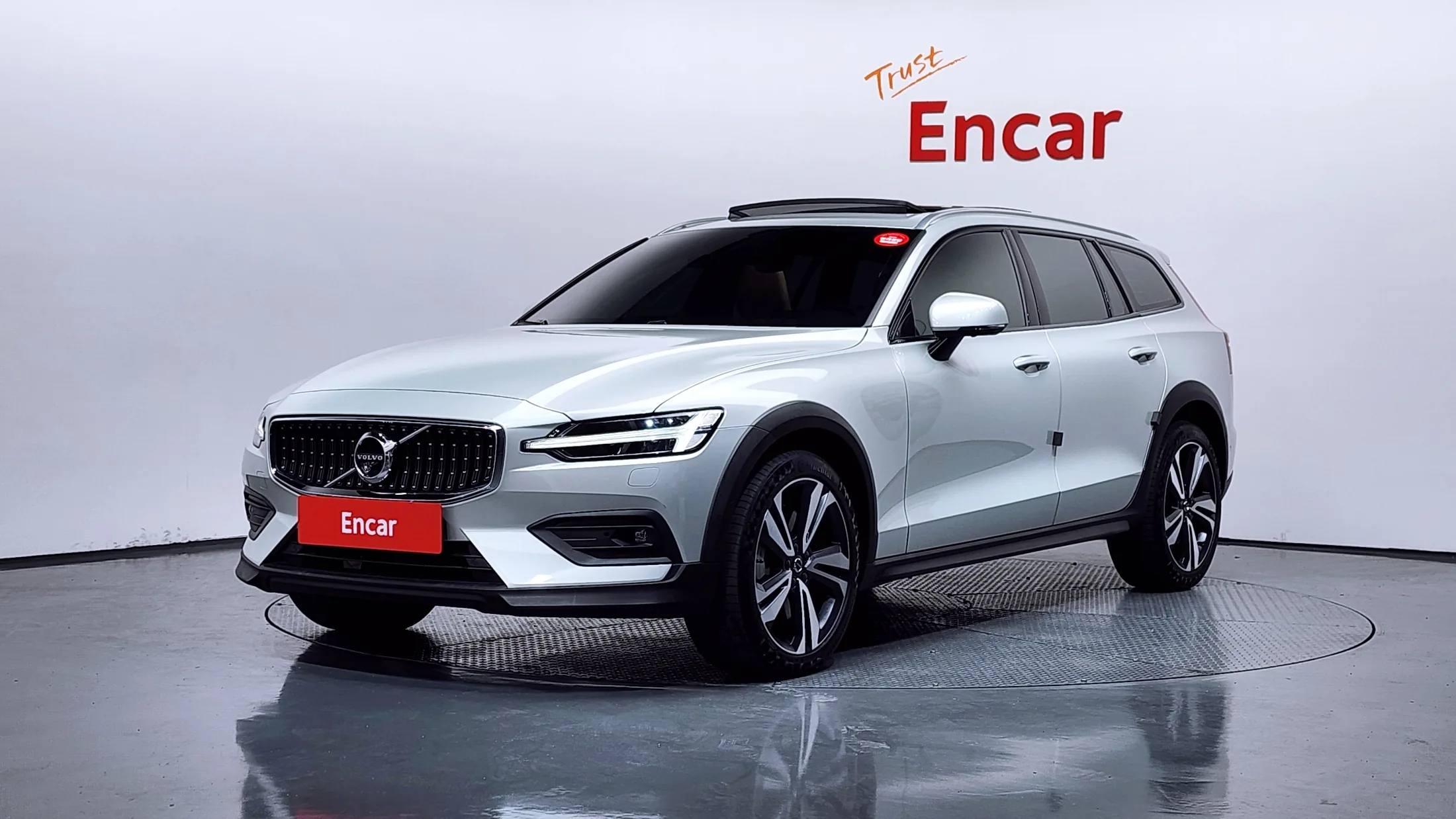 Volvo V60 Cross Country 2nd Generation B5 Pro
