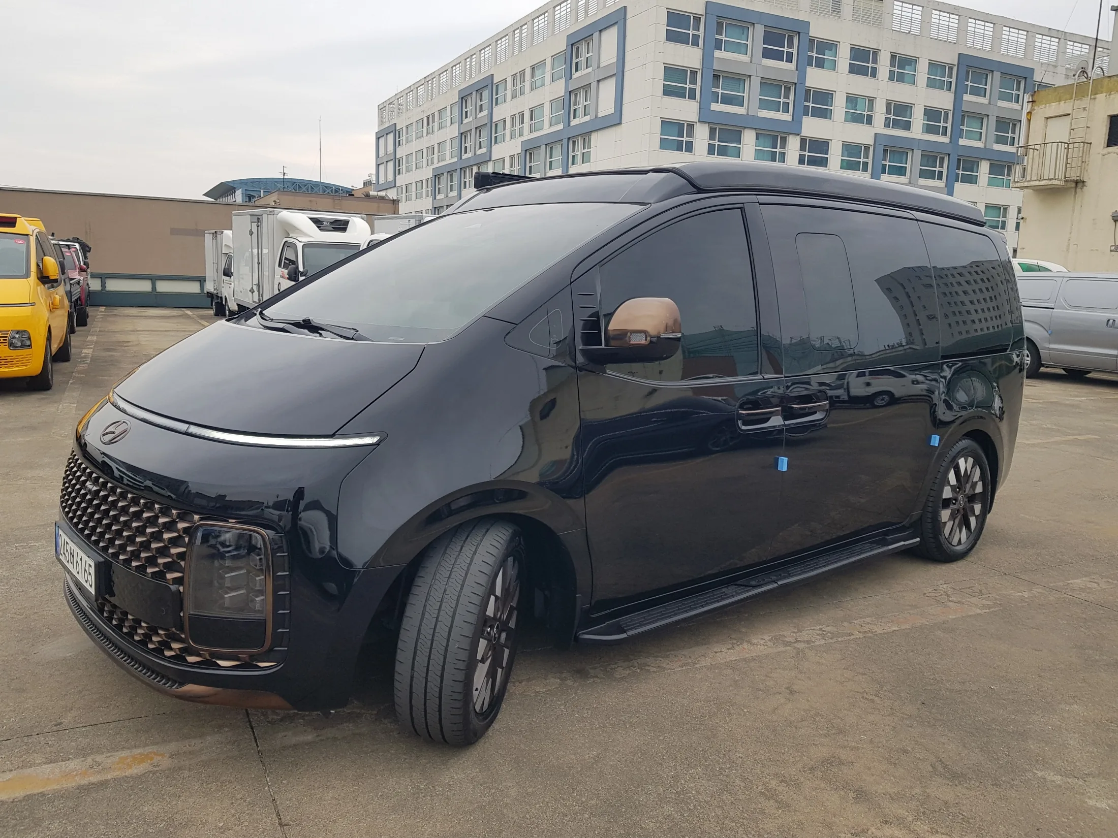 Hyundai Staria Camper